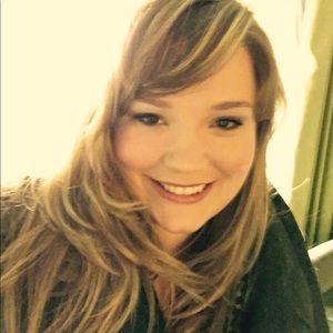 Meet your Posher, Courtney